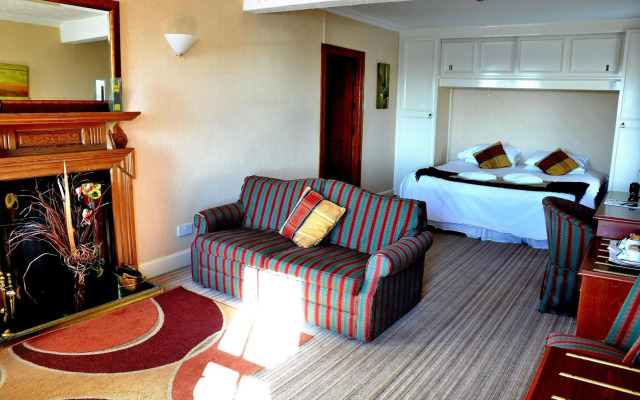 Crown Hotel