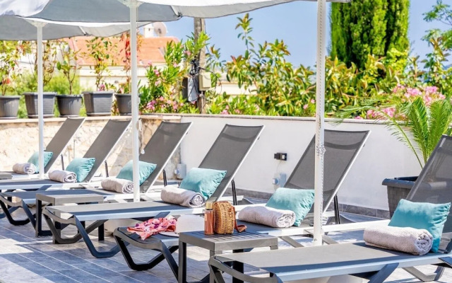 Lupia Suites