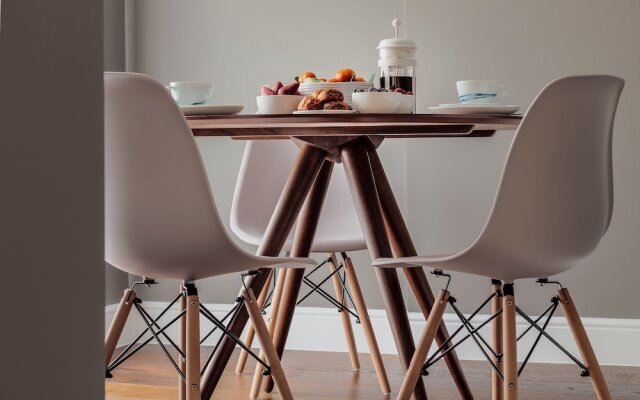 Stylish Earl's Court Studios