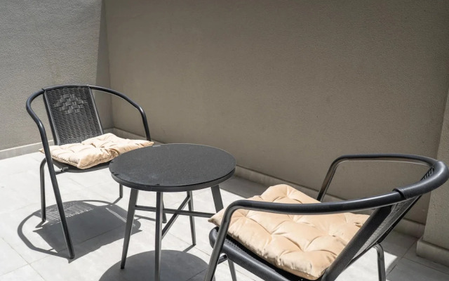 Spectacular Getaway in This Studio in The Autograph