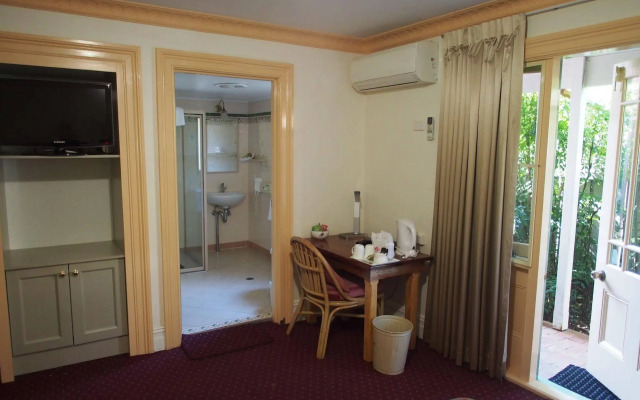 McLaren Hotel