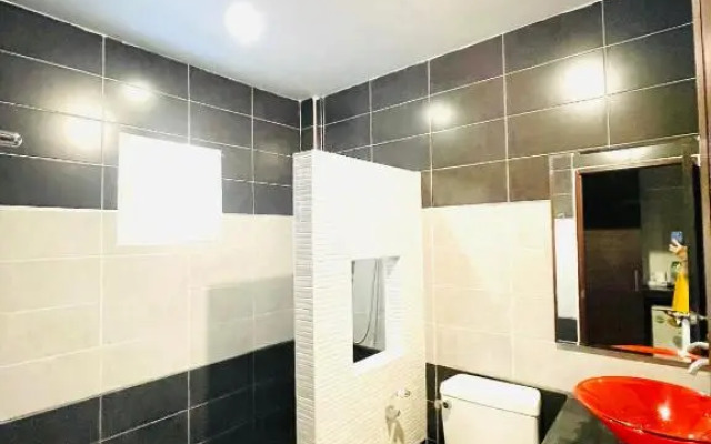 The Leaf & Pool Accommodation Koh Larn