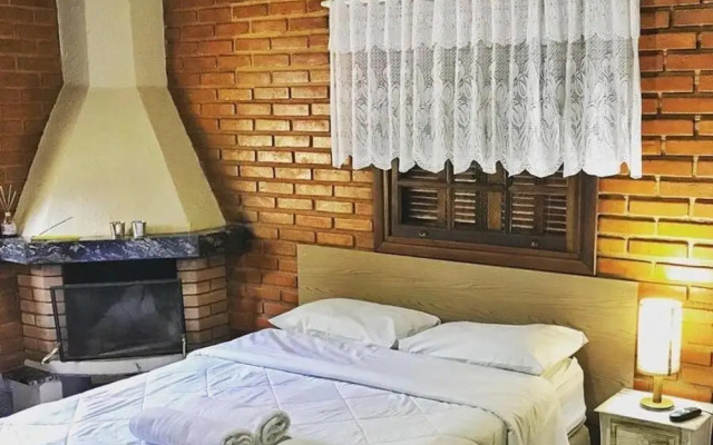 OYO Pousada Encantos de Martinelli