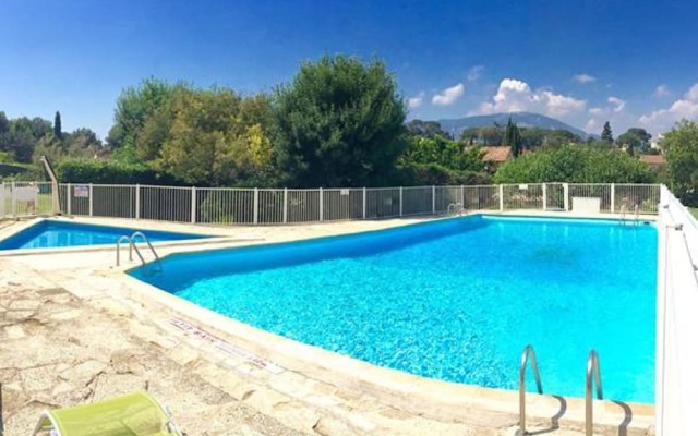 Classy Holiday Home With Swimming Pool, Garden, Tennis Court