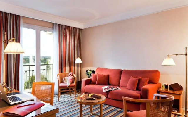 Hotel Barrière Du Lac Enghien-les-Bains