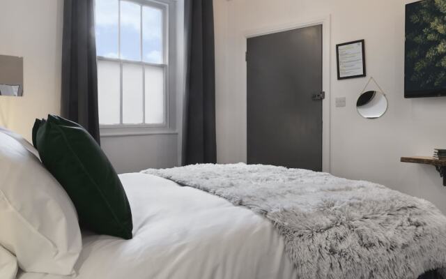 Windermere Central Hotel - Room 6