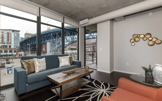 Apartments At 1055 Old River Road