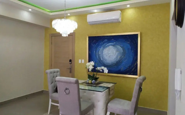 Luxury Condo 1 Br Pool Excellent Location