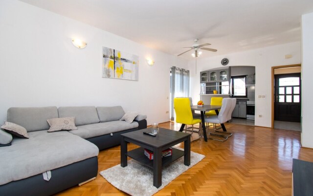 Apartment Josip