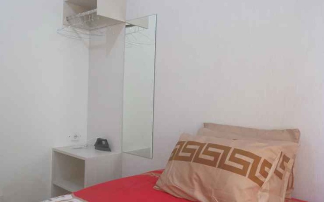 Apartment Tanglin 2BR at Pakuwon Mall by Griya Gailen 1 (ELV) – Guest Rooms – Surabaya
