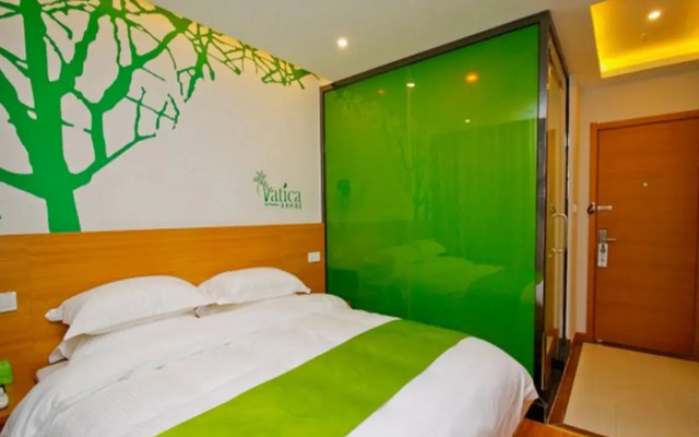 Vatica XuZhou XinYi Railway Station Square Hotel