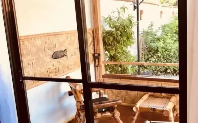 Everyday Sunday Hotel Cafe