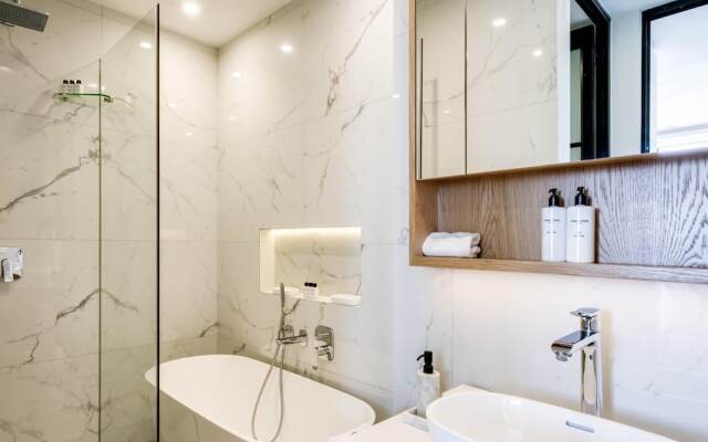 Magical Apartment w Uninterrupted Ocean Views Mouille Views