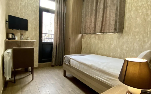 Hotel Nizami Street