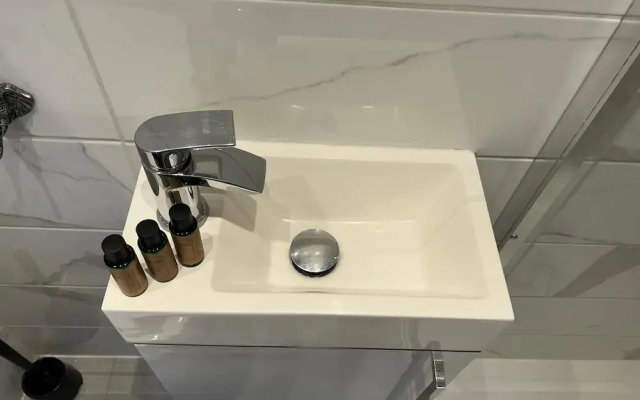 Central Harrow 5 Studio Apartment Block