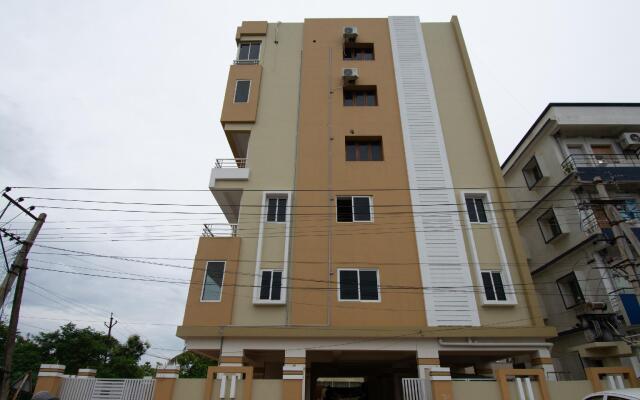 Sk7 Service Apartments by OYO Rooms