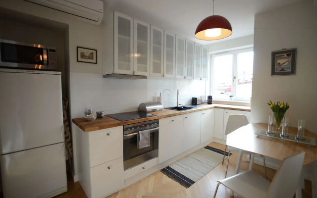 Crystal Suites Old Town