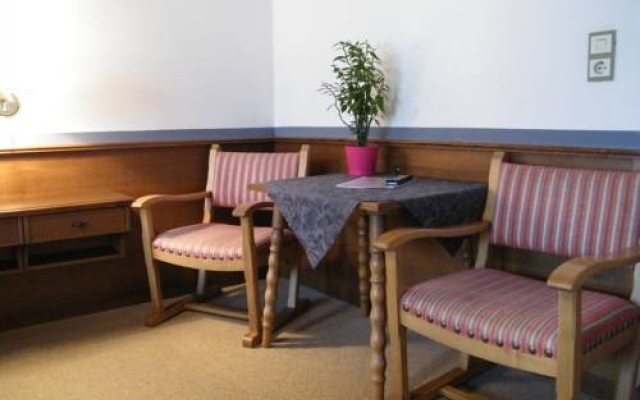 Dahoam by Sarina - Rooms  Suites