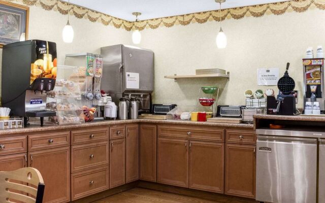 Econo Lodge Grand Forks