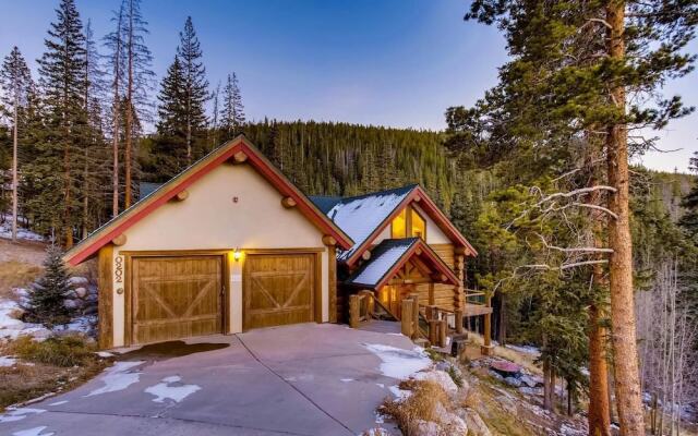 Paradise Meadow Lodge