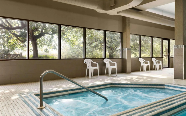 Travelodge Toronto East