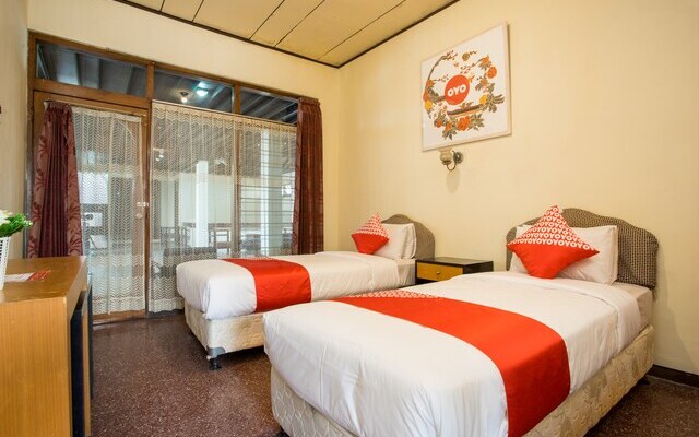 OYO 1238 Hotel Perdana Near RS Bethesda