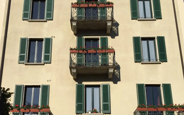 Shangrilla Hotel & Restaurant