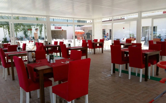 Side Legend Hotel