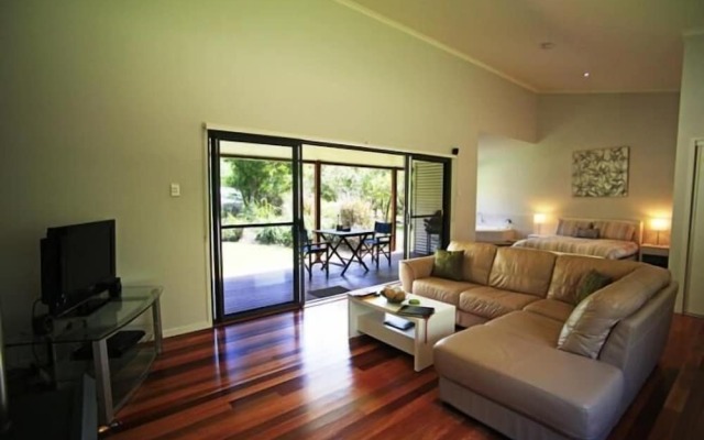 Crookneck Retreat