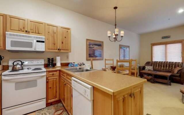 1 Bedroom Colorado Vacation Rental in River Run Village Steps from the Summit Express Gondola