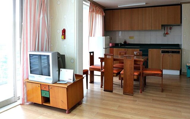 Koresco Chiak Condo