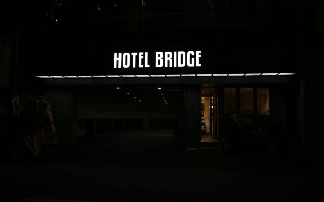 Busan Yeongdo Hotel Bridge