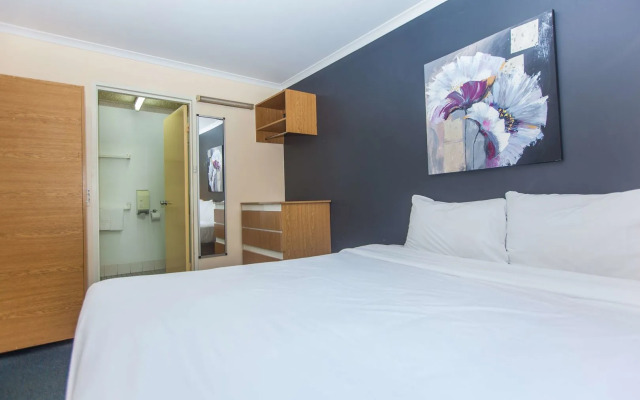 Perth Central City Stay Apartment Hotel