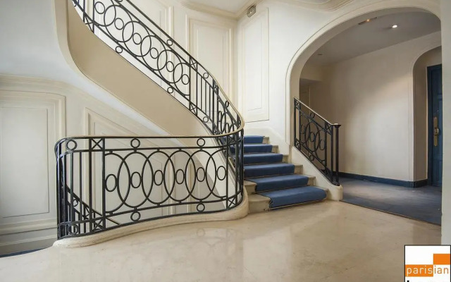 Parisian Home - Appartements Grand Boulevards, Musée Grevin