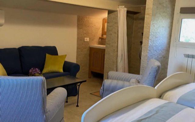 Lavish Villa in Mouans-sartoux With Sauna