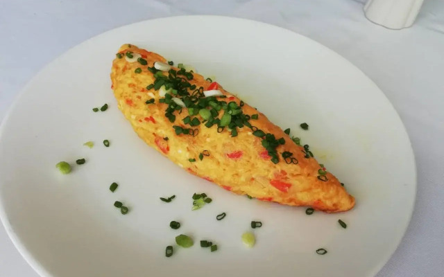 Golden Crown Grand Hotel