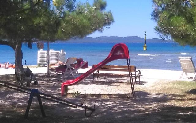 Apartment Yelena Rose West