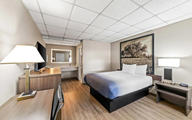 Super 8 by Wyndham Fredericksburg