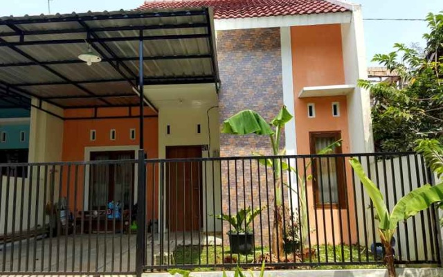 Nice House 2 Bedrooms at Garuda Homestay Syariah — hotel in Mertoyudan