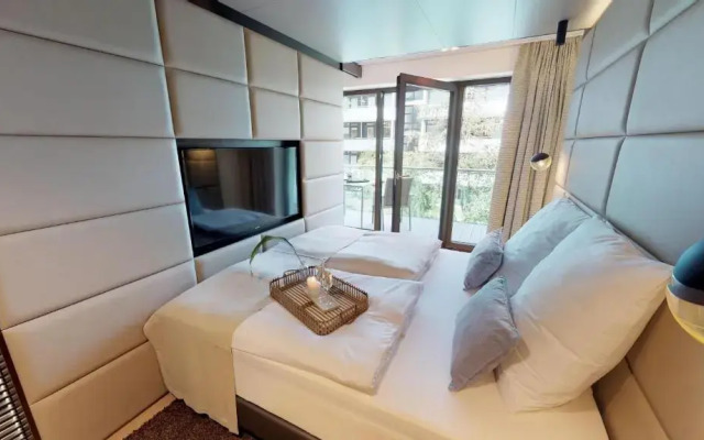 White Pearl Apartment 1.14