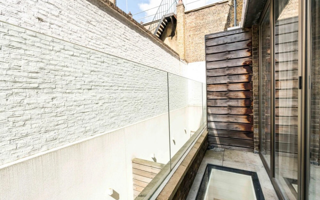 Styled 2bed2bath Duplex + Patio Near Oxford Circus, London