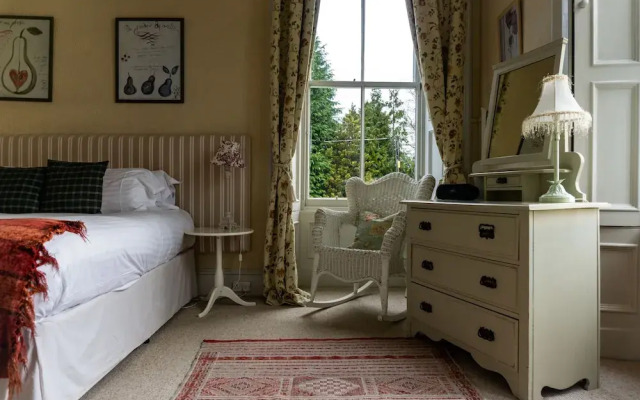 Yann's at Glenearn House
