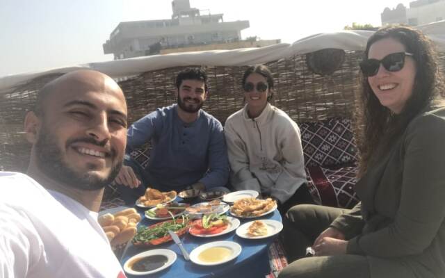 Pyramids paradise hotel