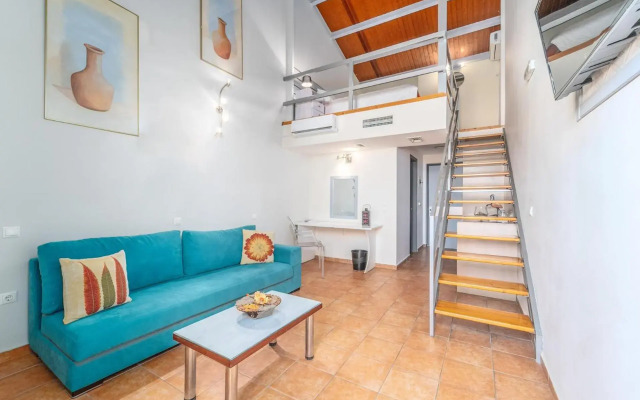 Ianos Hotel