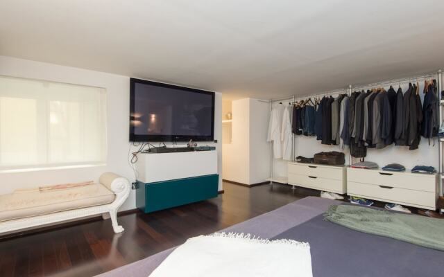 Rsh Pantheon Luxury Hi Tech Apartment