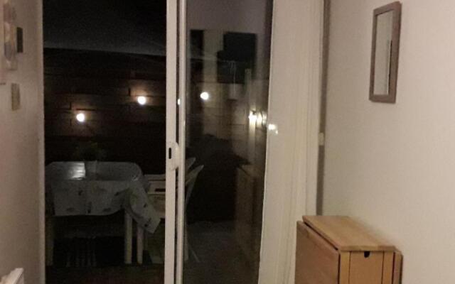 F2 50m de la mer avec parking privé