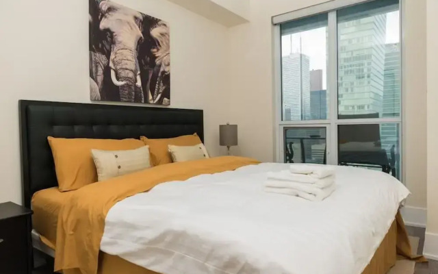 Sarkar Suites - CN Tower Rogers Centre