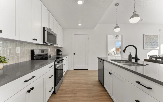 Cliff Side Retreat 2 Bedroom Condo