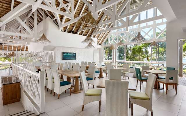 Radisson Blu Azuri Resort & Spa