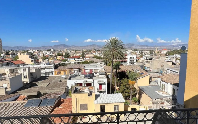 Nicosia City Centre Sky Views Apartment